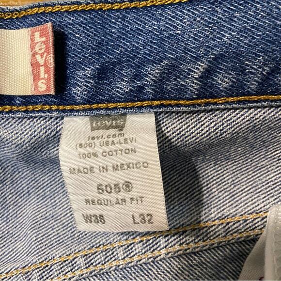 Levi's Relaxed Blue Jeans Timeless Style 505 regular fit 36x32 100% denim cotton - Picture 4 of 9